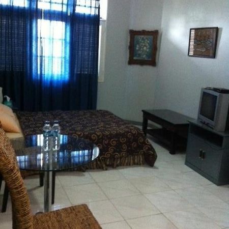 Bangka Bed And Breakfast Jakarta Exterior foto