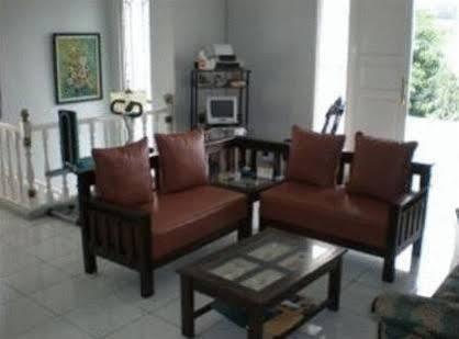 Bangka Bed And Breakfast Jakarta Exterior foto