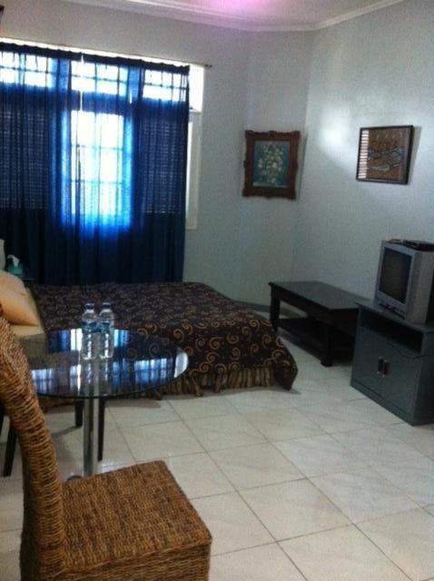Bangka Bed And Breakfast Jakarta Exterior foto